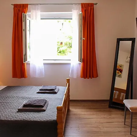Appartement Tina *