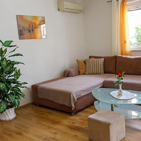 Appartement Tina *